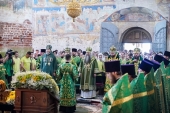 2500 человек приняли молитвенное участие в праздновании дня памяти основателя Свято-Троицкого Макарьевского Желтоводского монастыря